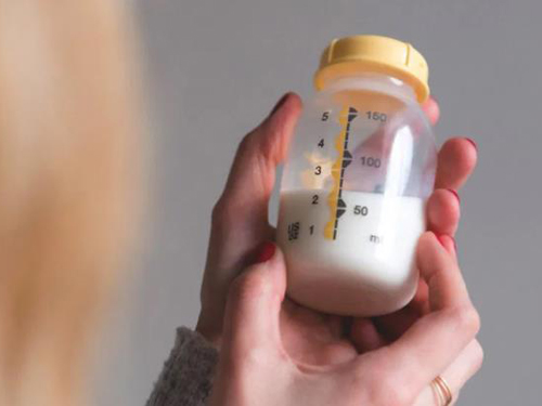 加热母乳会破坏其中的营养成分吗?如何***地加热母乳?